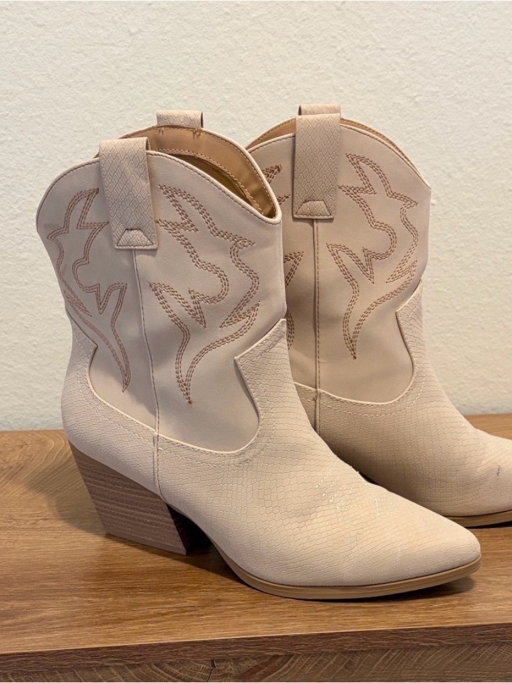SODA Women's Cream Western-Inspired Ankle Boots - Picture 2 of 4